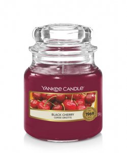 Yankee Candle svíčka - Black Cherry    