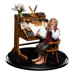 Pán prstenů figurka - Bilbo s psacím stolem 22 cm (Weta Workshop)